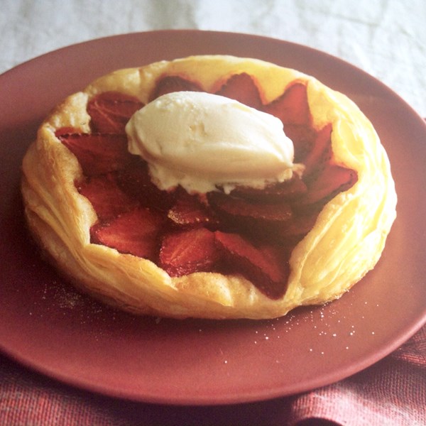 Strawberry or fig tart