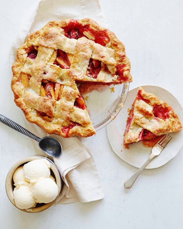 Strawberry peach pie