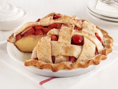Strawberry pie cake