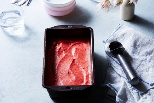 Strawberry, pineapple, & orange sorbet (Nieve de oasis)