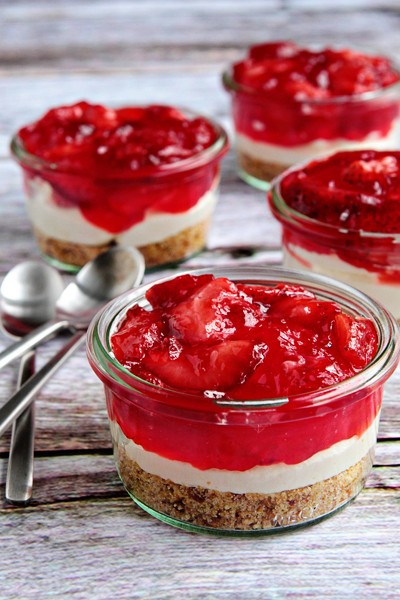 Strawberry pretzel salad in jars