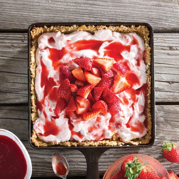 Strawberry pretzel tart