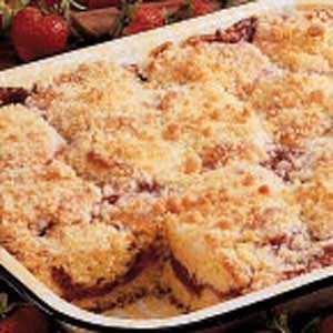 Strawberry rhubarb coffee cake