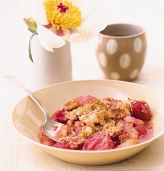 Strawberry rhubarb compote with matzo streusel topping