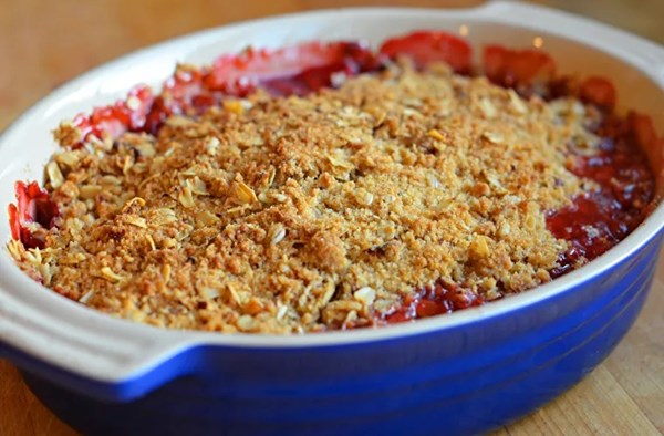 Strawberry rhubarb crisp