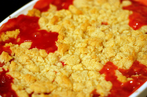 Strawberry-rhubarb crumble
