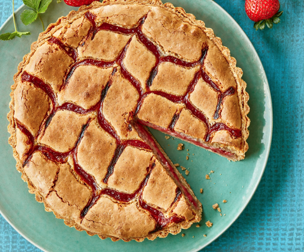 Strawberry-rhubarb frangipane tart