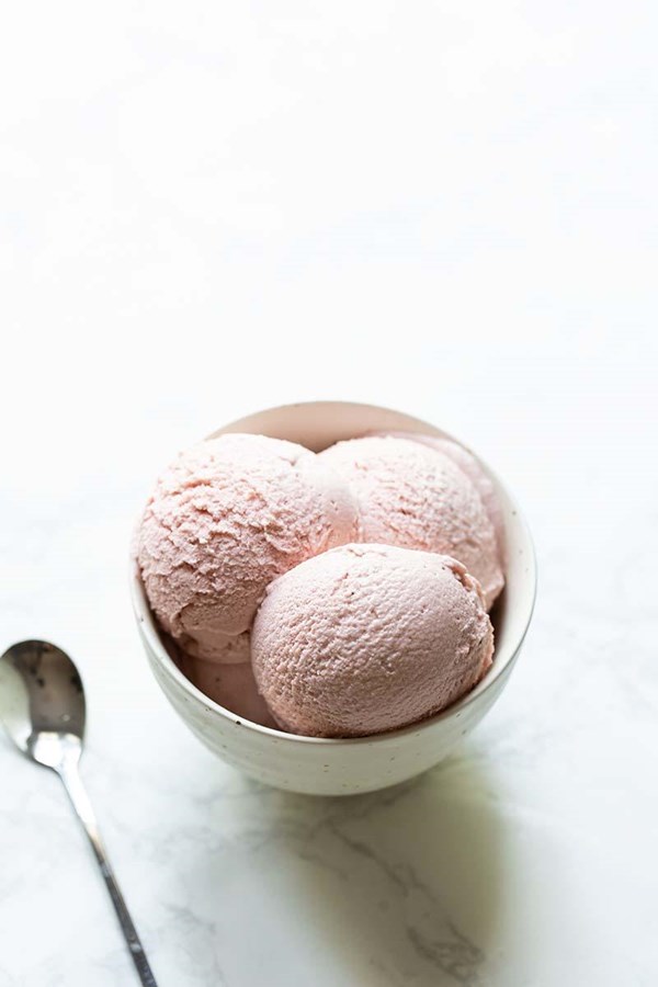 Strawberry rhubarb gelato