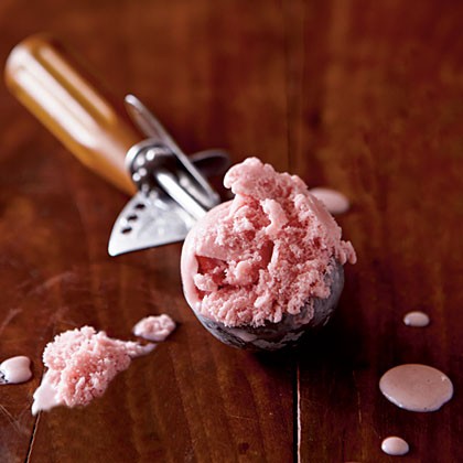 Strawberry-rhubarb ice cream