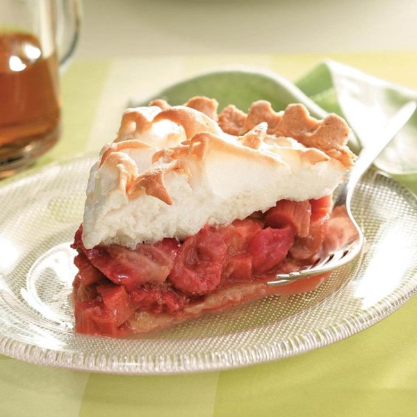 Strawberry-rhubarb meringue pie