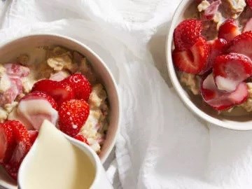 Strawberry rhubarb oats