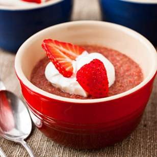 Strawberry-rhubarb quinoa pudding
