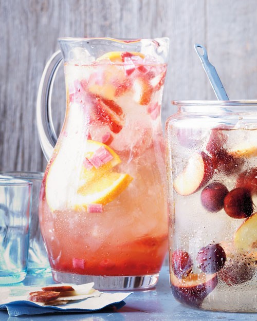 Strawberry-rhubarb sangria
