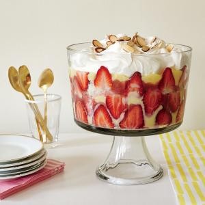 Strawberry-rhubard trifle