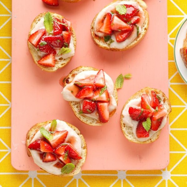 Strawberry ricotta bruschetta