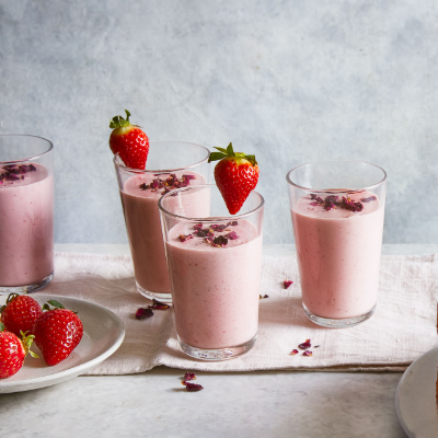 Strawberry rose milkshake