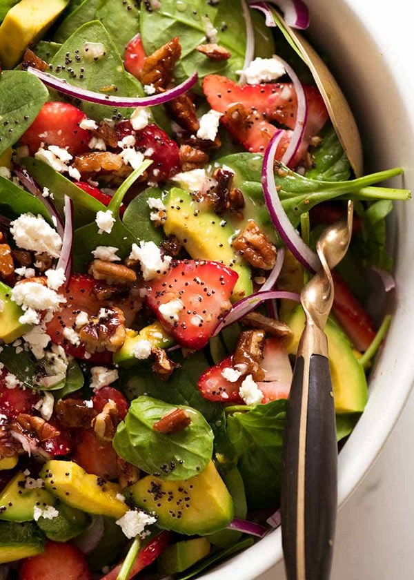 Strawberry salad with avocado