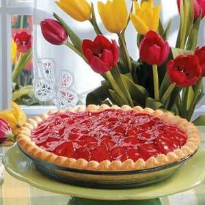 Strawberry satin pie