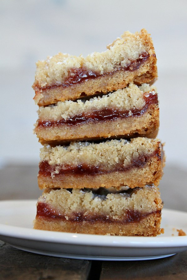 Strawberry shortbread bars