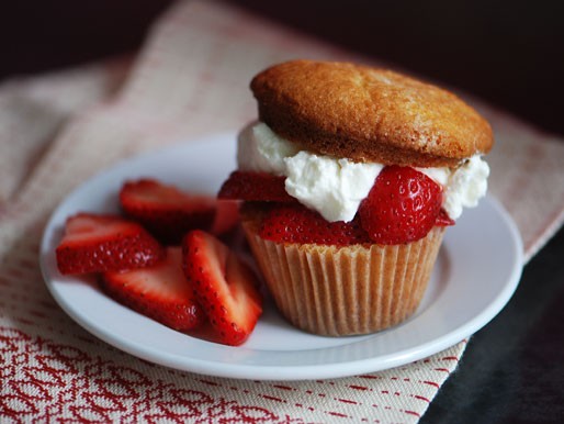 Strawberry shortcake cupcakes