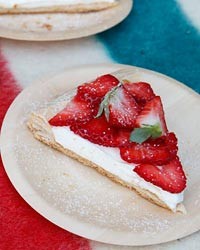 Strawberry tart with flaky pastry