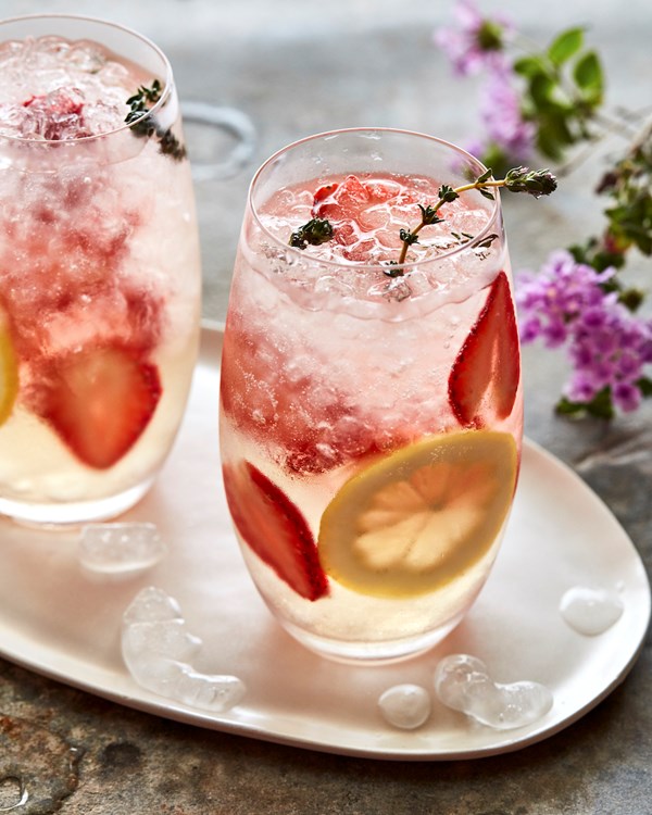Strawberry thyme Lillet spritzers