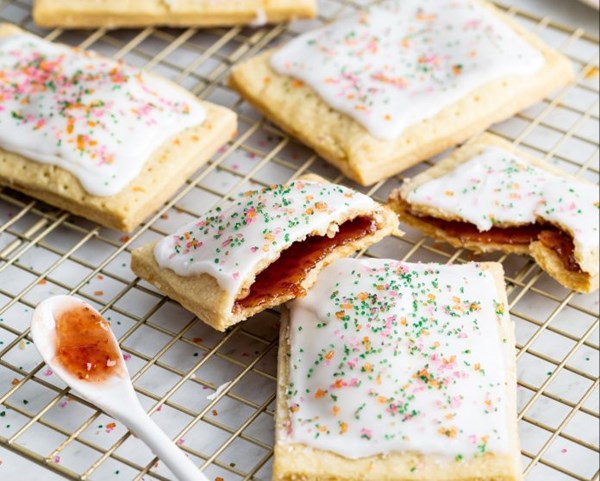 Strawberry toaster pastries