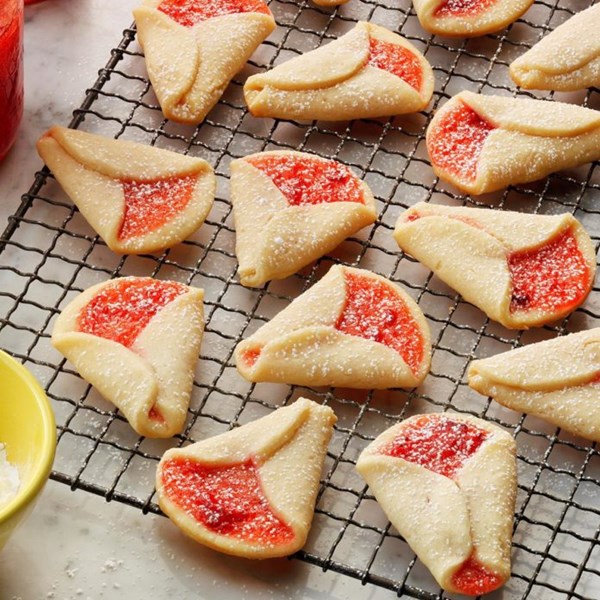 Strawberry wedding bell cookies