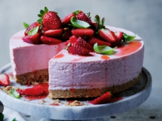 Strawberry yoghurt cheesecake with double crumb