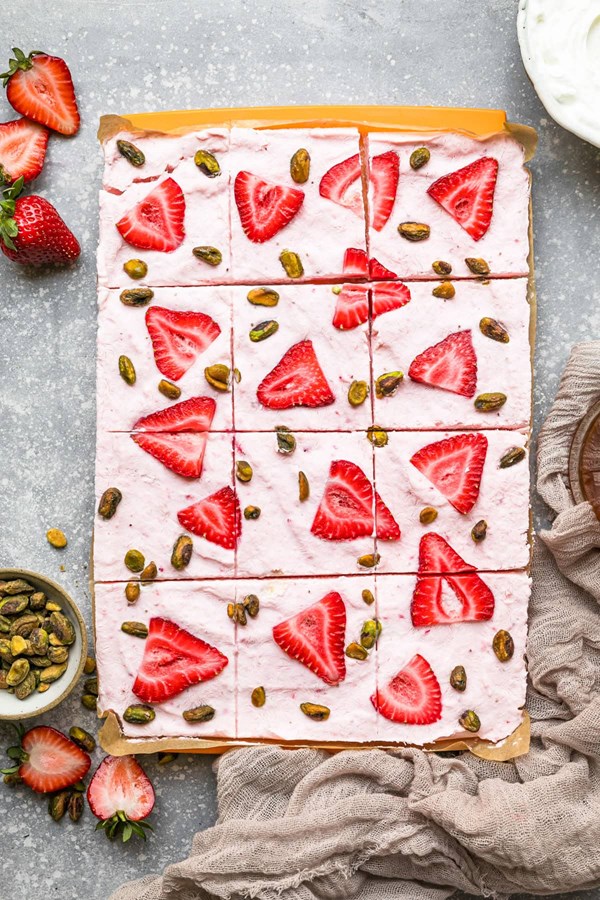 Strawberry yogurt bark