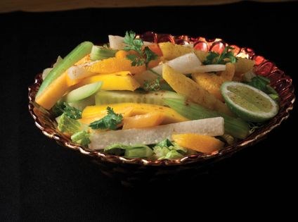 Street salad with honey-citrus-jalapeño vinaigrette (Ensalada de la calle)