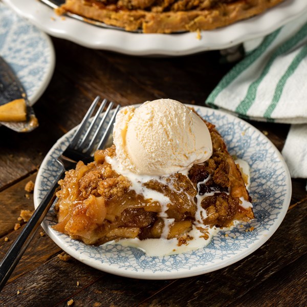 Streusel layered apple pie