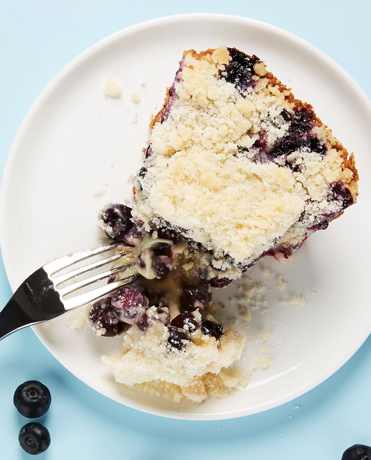 Streusel-topped blueberry pie