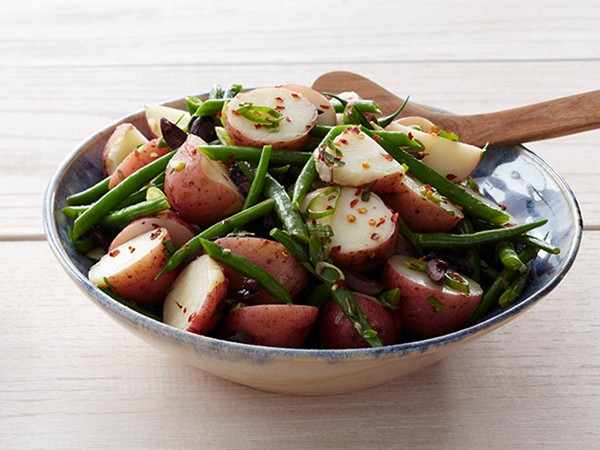 String bean and potato salad