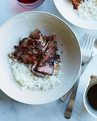 Strip loin steaks with garlic-sake sauce