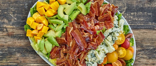 Striped salad with bacon