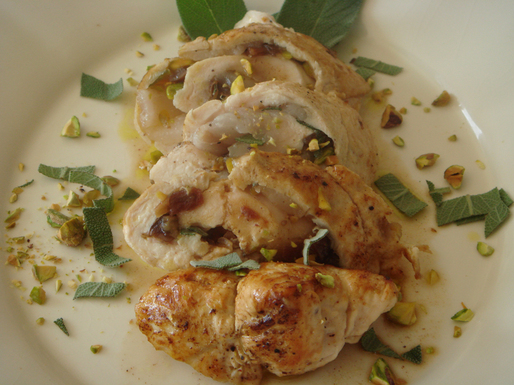 Stuffed chicken breast with figs and pistachios vinaigrette (Pollo farcíto com fichi e pistacchi)