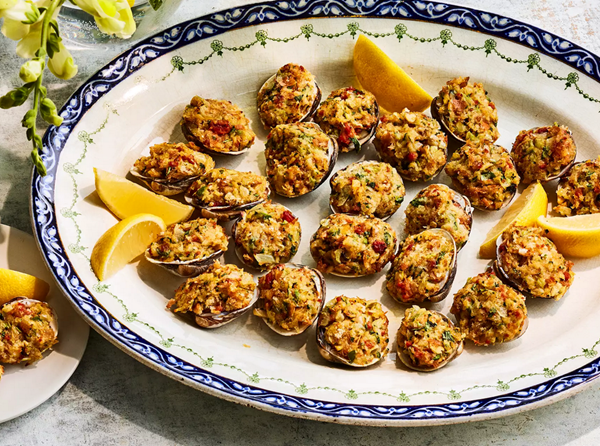 Stuffed clams with linguiça and arugula