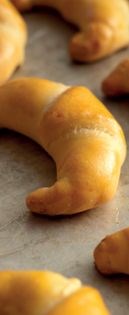 Stuffed crescent rolls (Polneti kiflichki)
