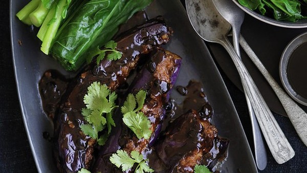 Stuffed eggplant with black bean sauce