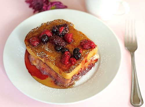 Stuffed French toast with Brie and berries
