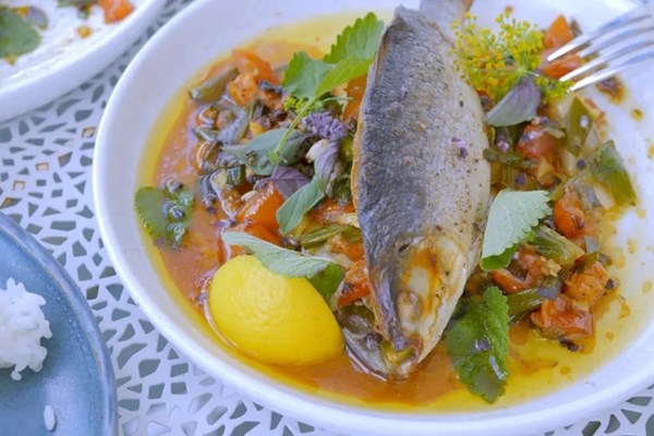 Stuffed milkfish with ginger & tomato sofrito 