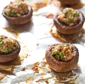 Stuffed mushrooms with bacon and blue cheese