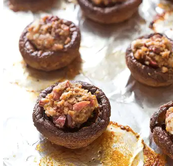 Stuffed mushrooms with olives and goat cheese