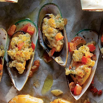 Stuffed mussels (Cozze al pomodoro)