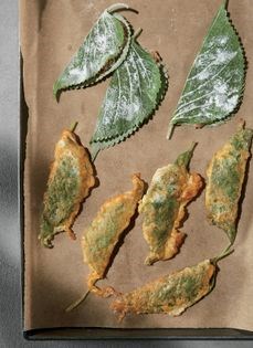 Stuffed perilla leaves (Kketnip jeon)
