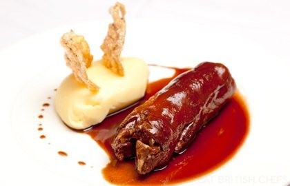 Stuffed pigs' trotters with morels