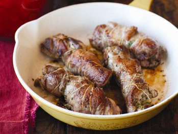 Stuffed pork rolls in tomato sauce Verbicaro style (Vrasciole alla ...