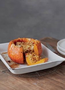 Stuffed pumpkin with nuts and Danish cheese (Fyldt bagt græskar med ost)