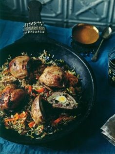 Stuffed quails with creamy sauce 